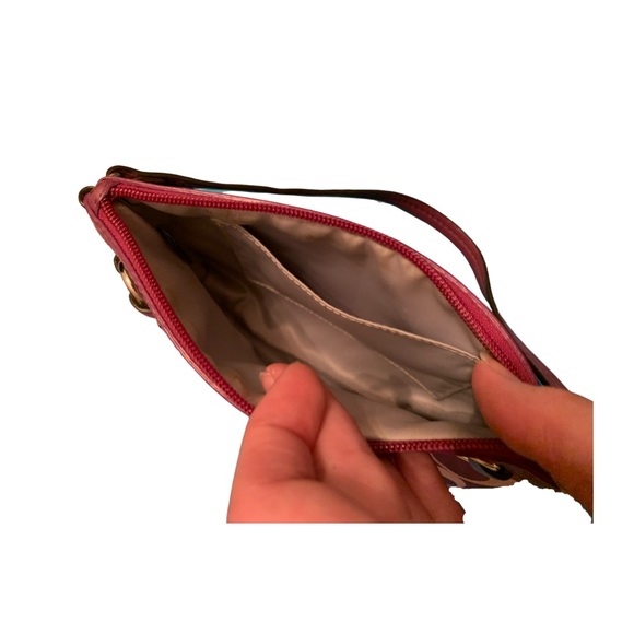 Authentic Coach Purple wristlet - Picture 3 of 4